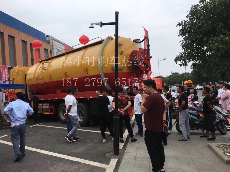 东风天龙清洗吸污车价格