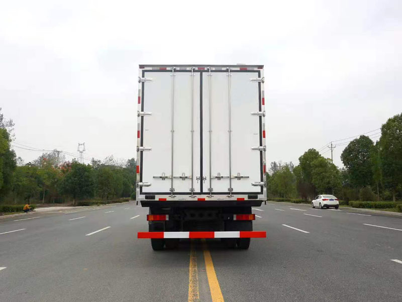 保温冷冻车