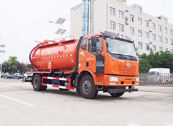 12方吸污车生产厂家18727976517