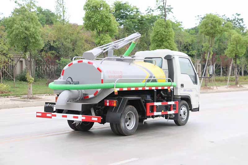 自吸自排抽粪车18727976517